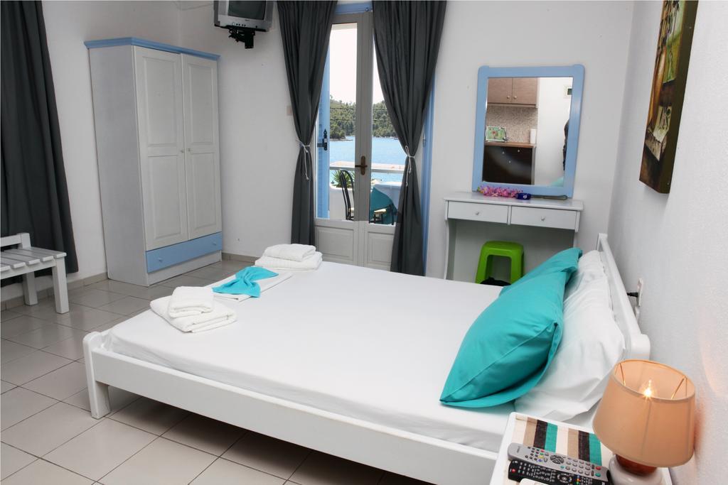 Panormos  Anastasia Studios & Apartments מראה חיצוני תמונה