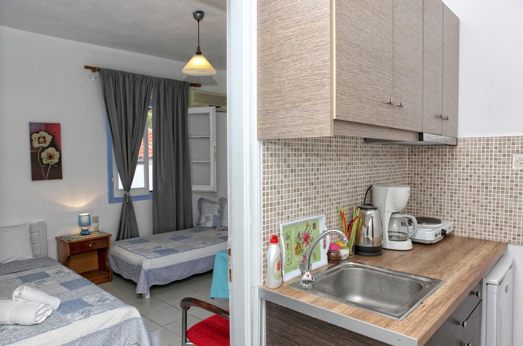 Panormos  Anastasia Studios & Apartments מראה חיצוני תמונה